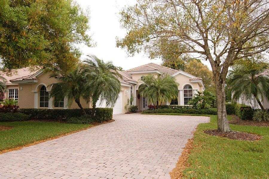 Jensen Beach Country Club Pool Home Sold